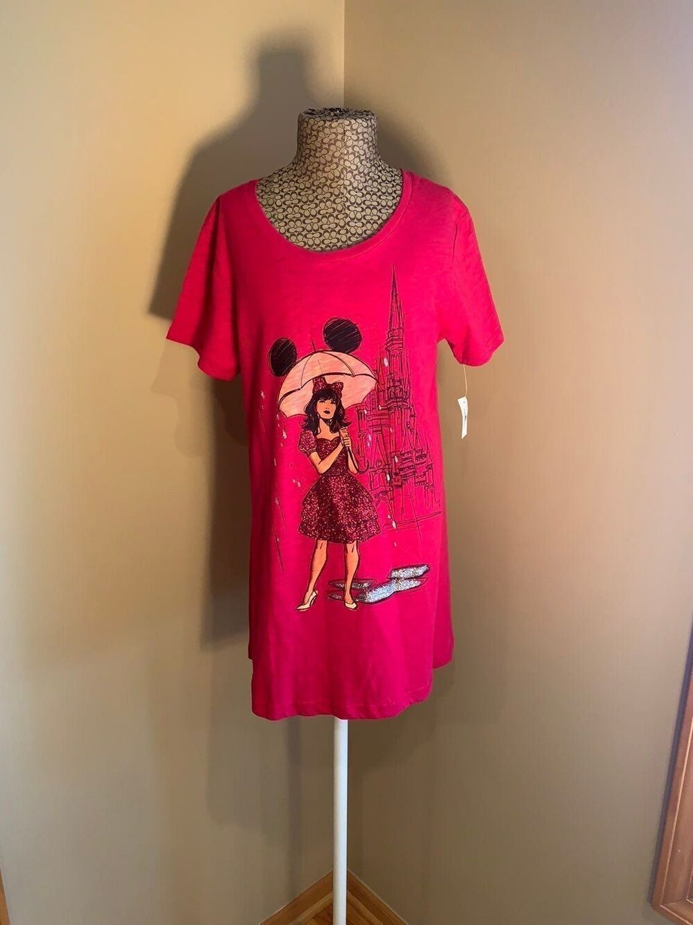 Disney Top Size Medium NWT